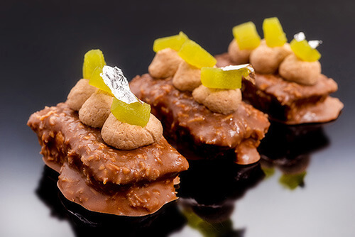 Dacquoise chocolat coco et cube confit citron vert
