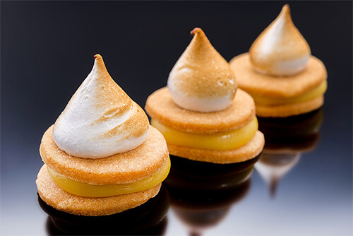 Tartelette au Kalamansi meringuée destructurée
