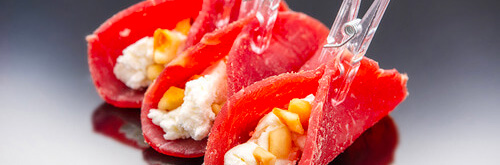Pince bresaola, chèvre et noisette