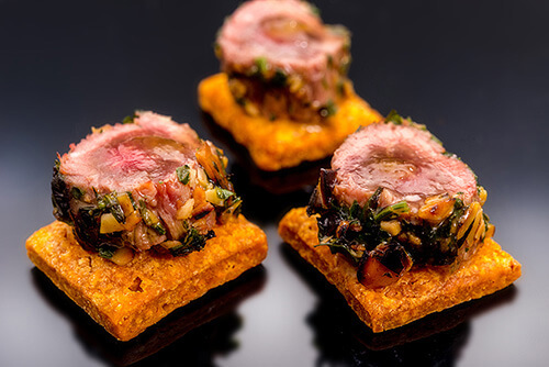 Canapé MyTraiteur : Cracker's bœuf aux herbes et confiture de Yuzu