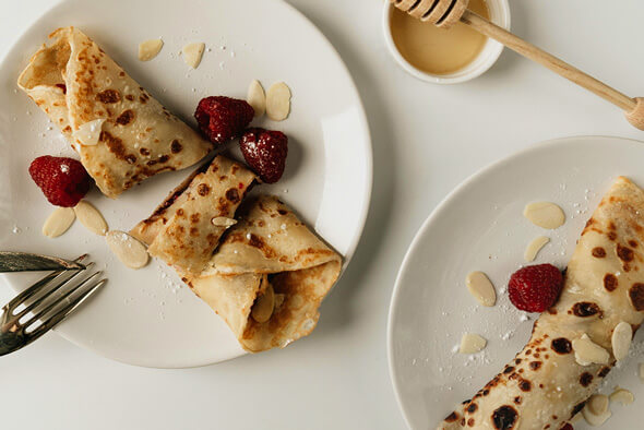 Crêpe avec des fruits rouges